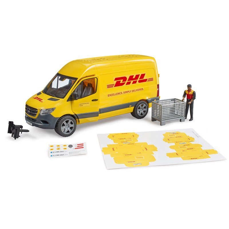 Bruder DHL транспортно комбе и фигура (4+)