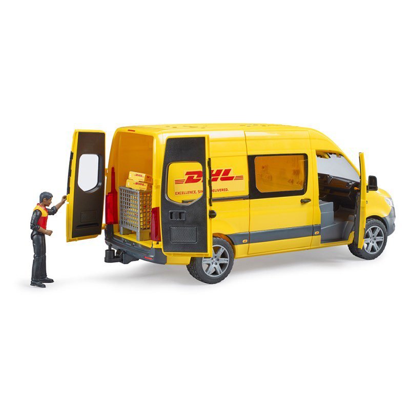 Bruder DHL транспортно комбе и фигура (4+)