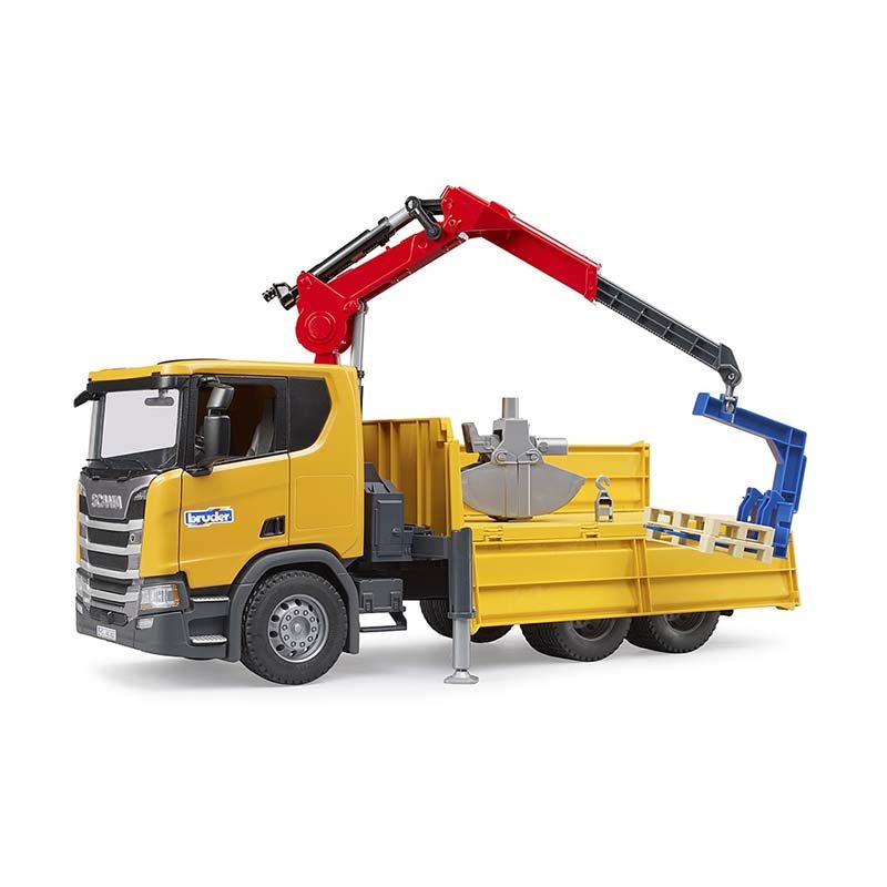 Bruder SCANIA камион со кран и 2 палети (4+)