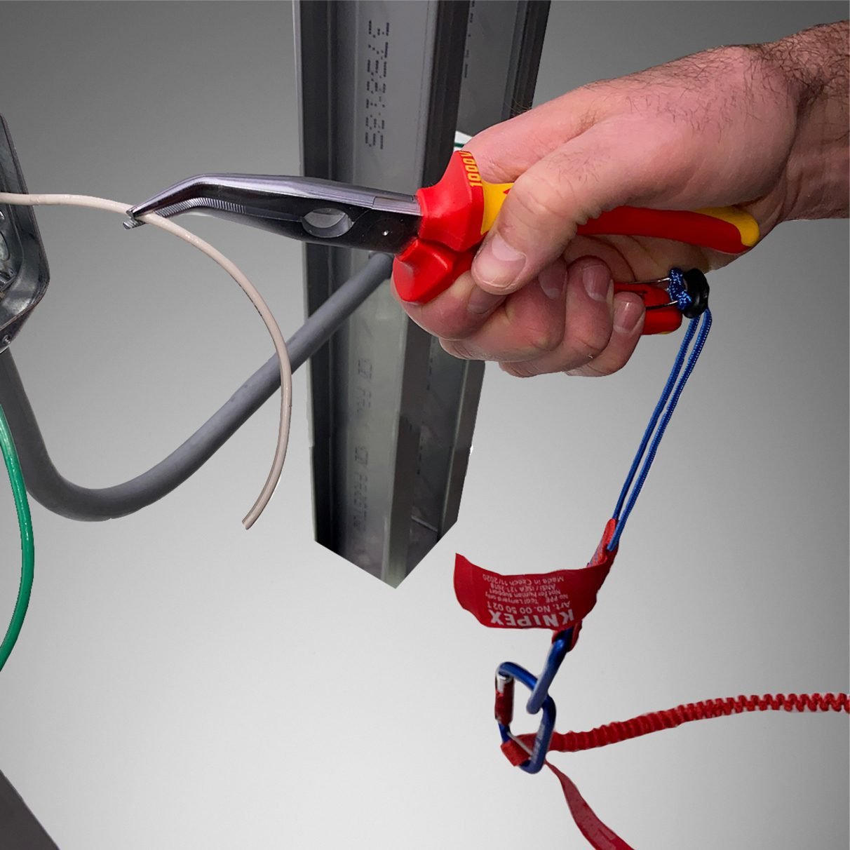 Шпицаста клешта 200mm vde,1000v knipex - Image 5